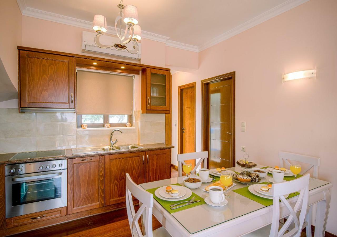 Casa Leone Suites Stalos Luaran gambar