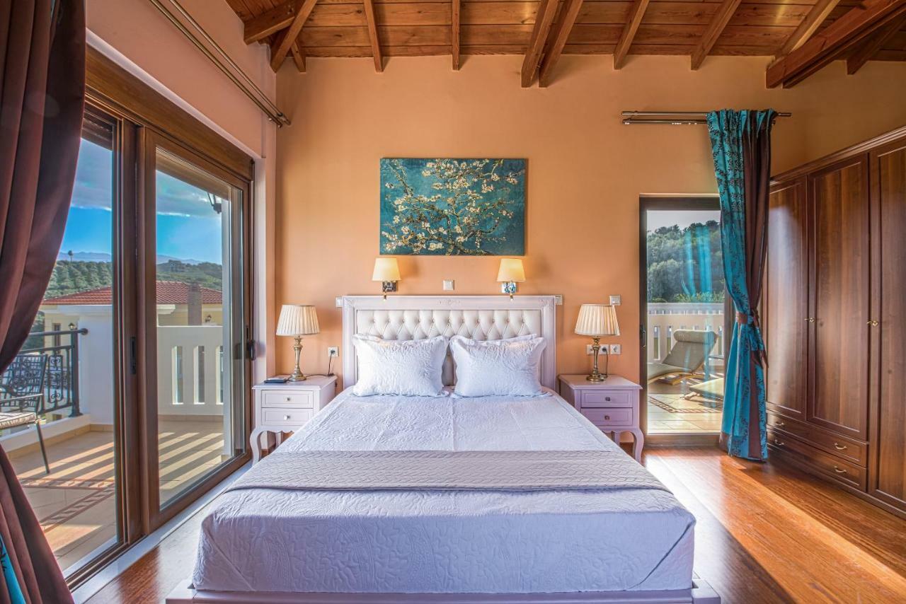 Casa Leone Suites Stalos Luaran gambar