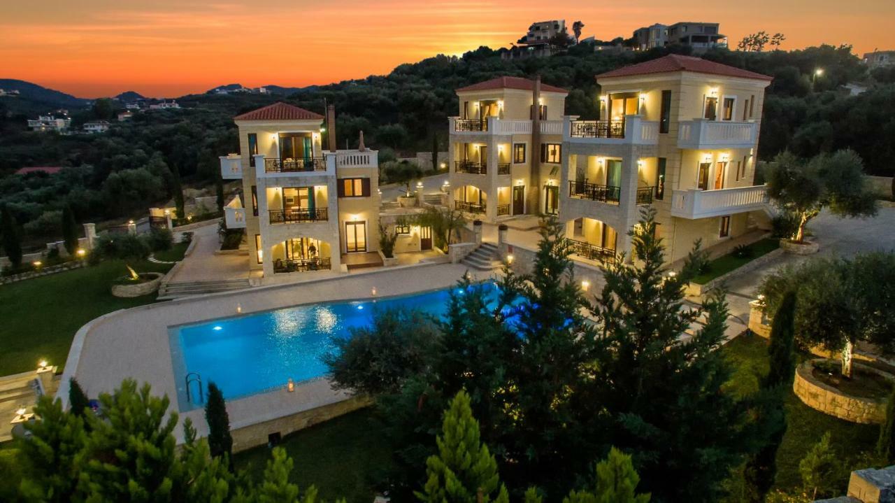 Casa Leone Suites Stalos Luaran gambar
