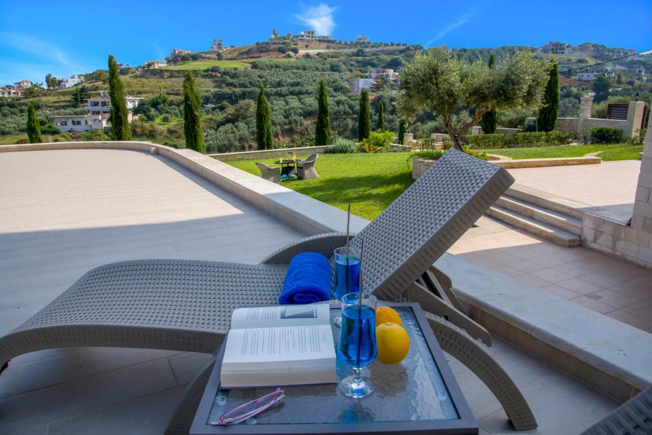 Casa Leone Suites Stalos Luaran gambar