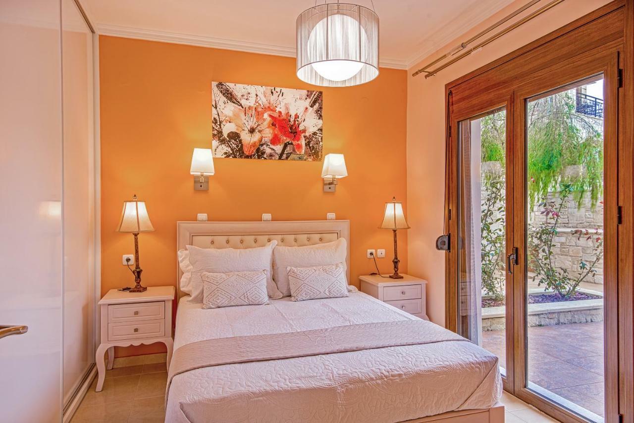 Casa Leone Suites Stalos Luaran gambar