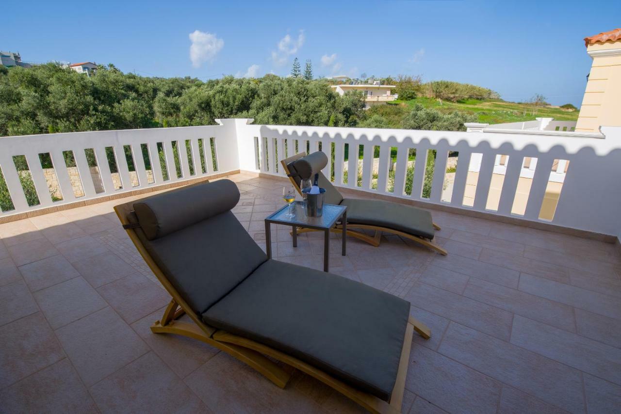 Casa Leone Suites Stalos Luaran gambar