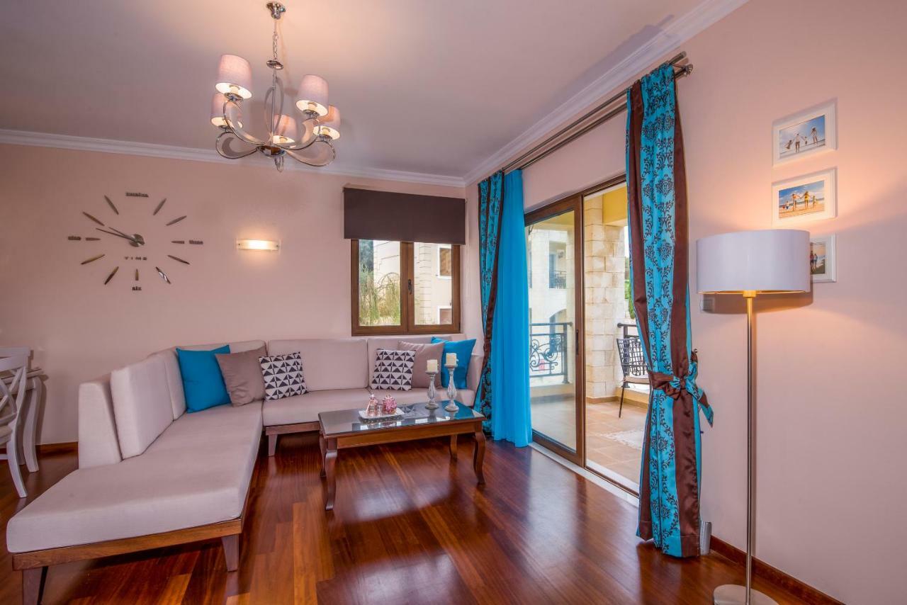 Casa Leone Suites Stalos Luaran gambar