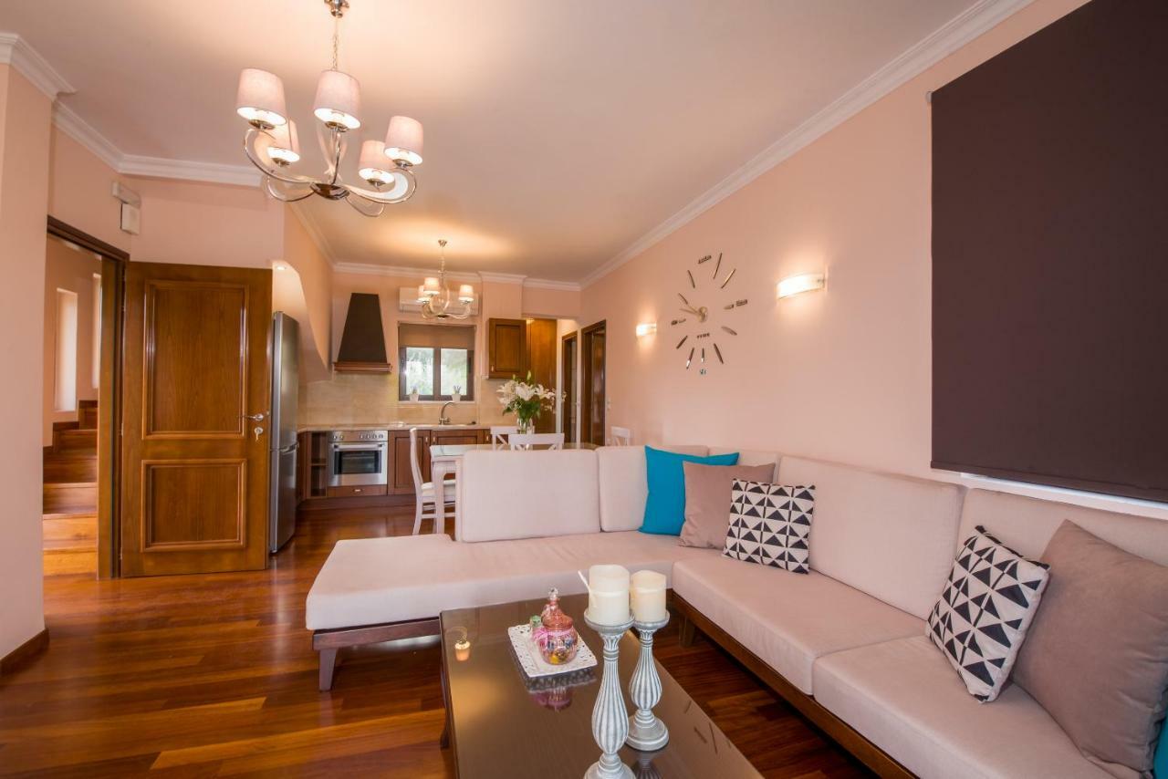 Casa Leone Suites Stalos Luaran gambar