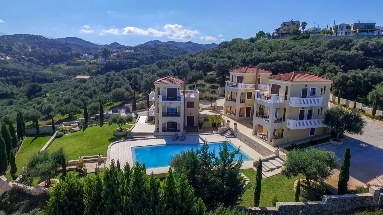 Casa Leone Suites Stalos Luaran gambar